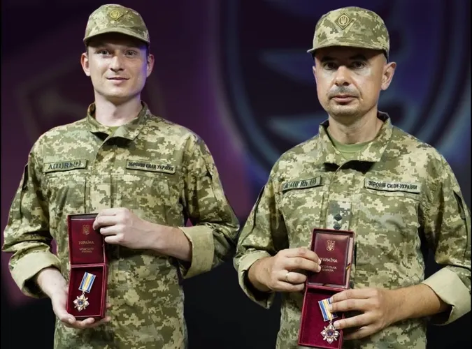Бійців «Сталевої Сотки» відзначили орденами «За мужність» та медаллю «Хрест пошани» (фото)