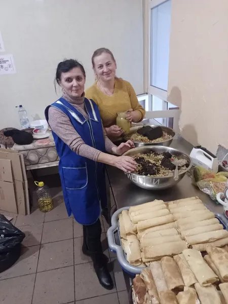 На Волині кутю та різдвяні гостинці для односельців на передову готували усім селом (фото)