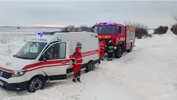 Біля Луцька в снігу застрягла «швидка» (фото)