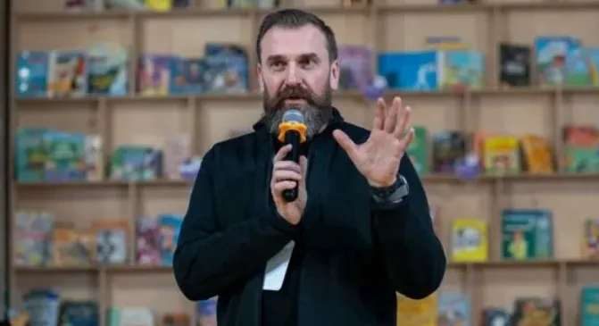 Міністр освіти підтримав ідею тренувати вчителів, аби вони навчали дітей керувати дронами