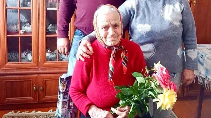 97 років життя: на Волині привітали одну з найстарших жительок громади