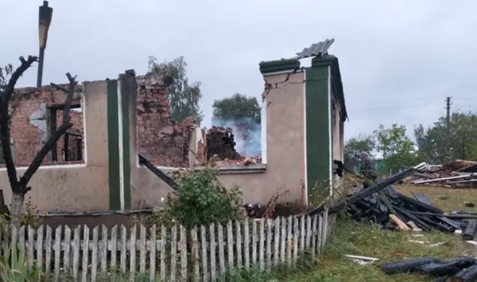 На Волині боєприпас, що випав із винищувача, пошкодив 14 будинків