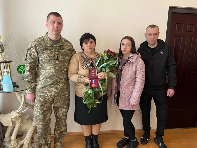 У Луцькому районі родині полеглого воїна Михайла Палоша вручили його орден (фото)