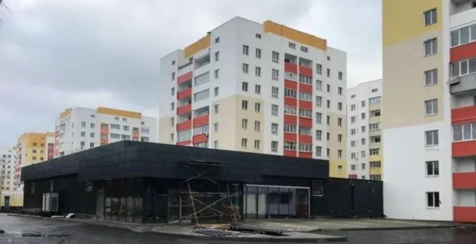 У Харкові під виглядом реконструкції квартири побудували супермаркет (фото)