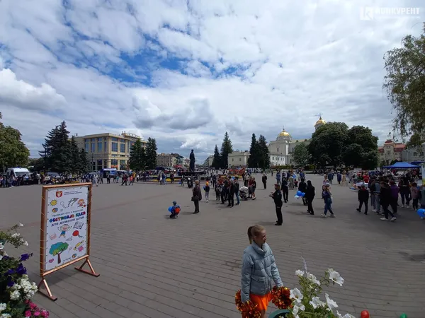 У центрі Луцька організували свято для дітей (фото)