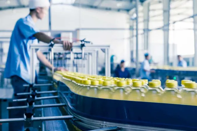 За обсягами реалізованої продукції харчова має першість в промисловості