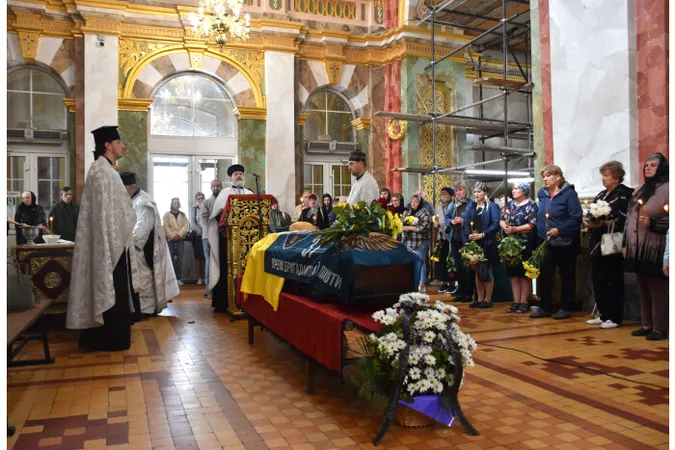 У Луцьку попрощалися з Героєм Олександром Бондаренком (фото)
