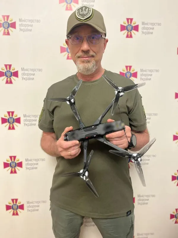 ЗСУ прийняли на озброєння ювілейну десяту модель FPV-дрона, – Резніков