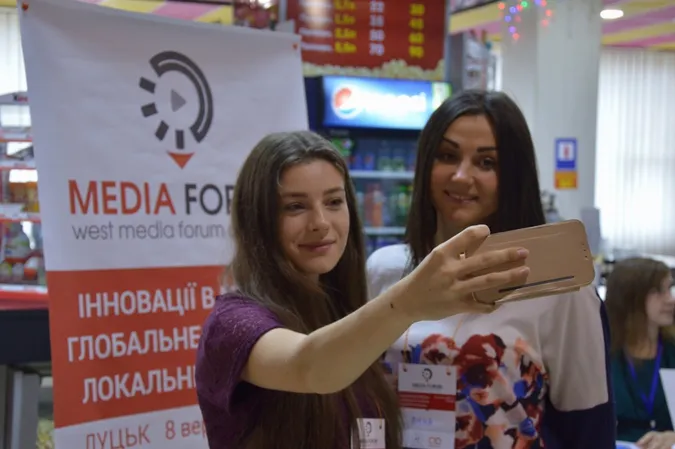 «Повільні» ЗМІ, блогери та лайфхаки журналістів: про що говорив West Media Forum