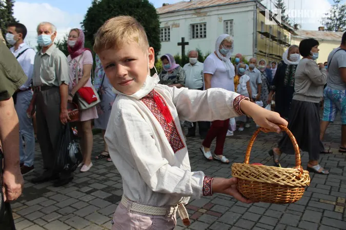 Як у Луцьку святкували Яблучний Спас (фото, відео)