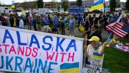 Аляска підтримує Україну: в Анкориджі проходить мітинг перед зустріччю Трампа з путіним