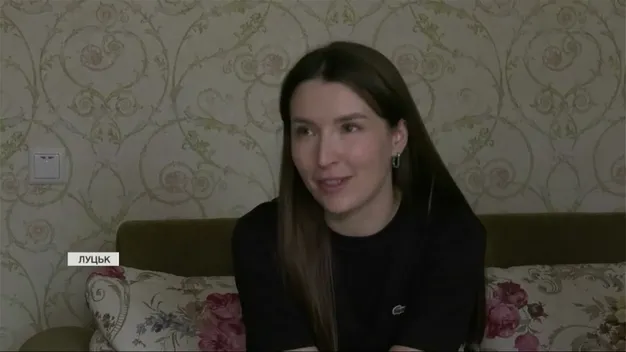 Буданов подякував за донати пенсіонерці з Луцька й передав нагороду
