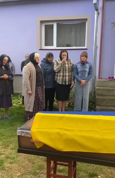 На Волині попрощалися із молодим бійцем Іваном Гридковцем (фото)