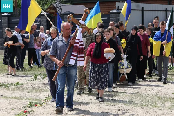 Вважався зниклим понад рік: на Волині попрощалися з воїном Василем Душенком (фото)