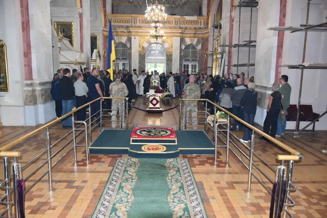 Рідні, друзі та побратими у Луцьку прощались із захисником Миколою Кінахом (фото)