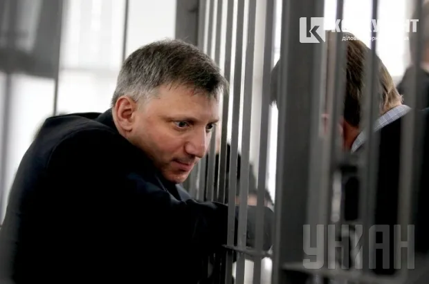 Від політиків до медиків: топ-10 «липових» дипломів відомих українців