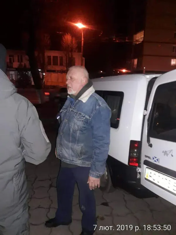 У Луцьку чоловік вкрав комунальну бруківку (фото)