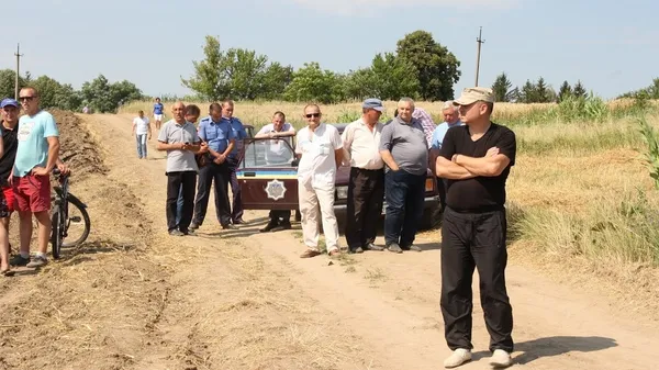 Землі волинського агрохолдингу захоплюють рейдери? (фото, відео)