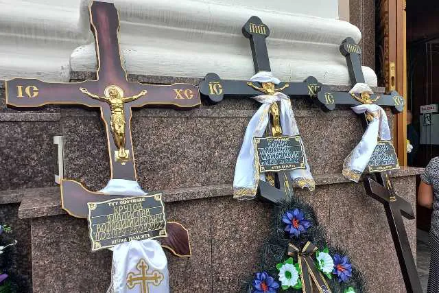 У Луцьку прощаються із трьома загиблими захисниками (фото, відео)