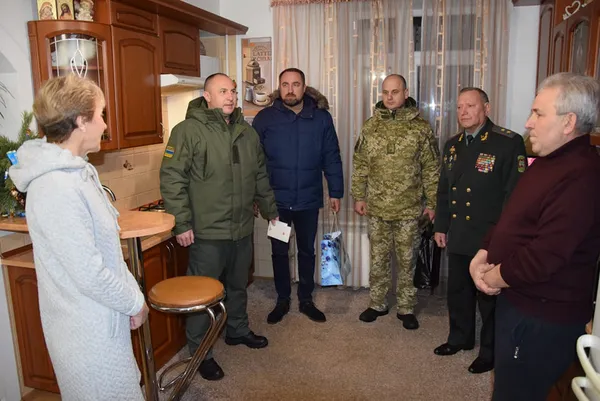 На Волині сім'ї загиблих прикордонників привітали з новорічно-різдвяними святами (фото)