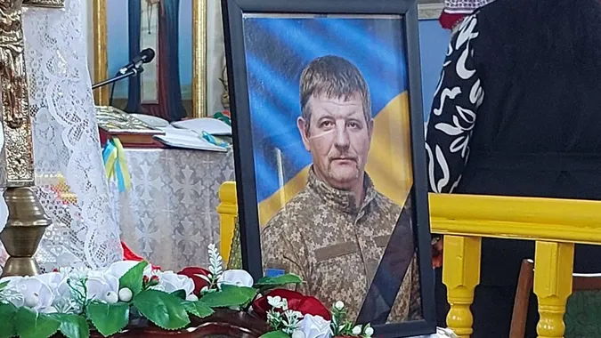 Понад два роки очікування: на Волині попрощалися з воїном Сергієм Грисюком (фото)
