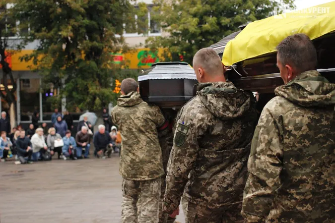 У Луцьку попрощалися із загиблими захисниками Ігорем Бохонюком і Романом Волошкіним (відео)