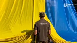 День Прапора: як у Луцьку підіймали найбільший стяг області