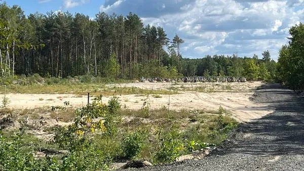 Ковель без мера: що відбувається у місті та на новому кладовищі (фото, відео)