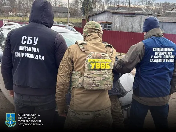 На Волині затримали військового, який віз ухилянта за кордон (фото)