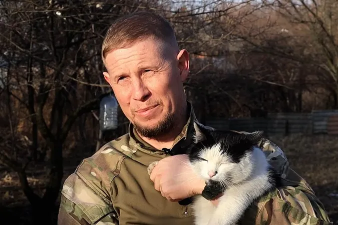 Кіт на передовій: історія захисника зі 100 ОМБр Волині та його пухнастого побратима (відео)