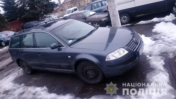 На Волині виявили дві іномарки з «перебитими» номерами (фото)