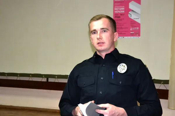 Мовчазна війна: у Луцьку говорили про гендерне насильство (фото)