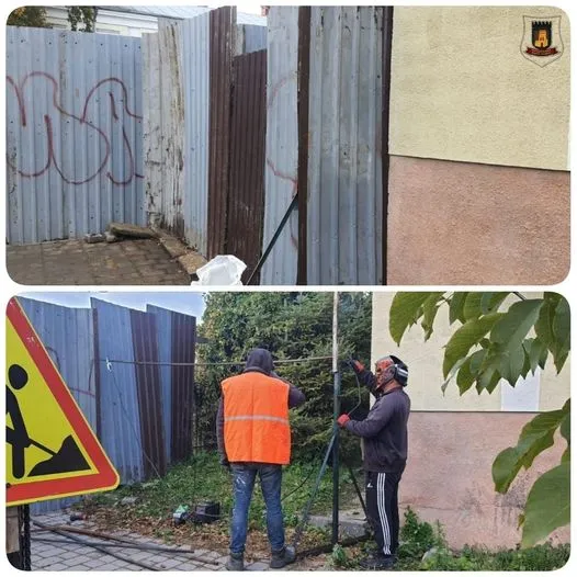 У Луцьку мунвартівці змусили демонтувати огорожу біля залитих бетоном 400-річних підземель у Старому місті (фото)