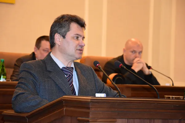 Чому хитаються стільці у Волиньраді? (репортаж)