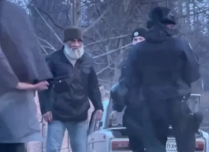 У Луцьку п'яний неадекват влаштував дебош у магазині (відео)
