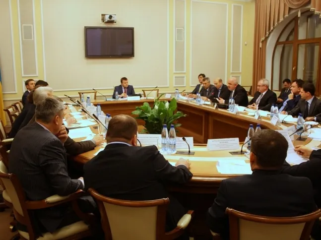 Декілька нафтотрейдерів України знизили ціну на бензин