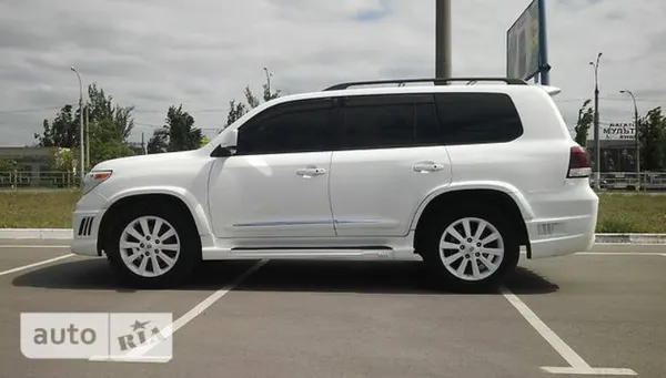 Топ-10 найкрутіших автомобілів депутатів Волиньради