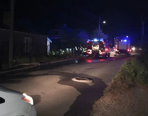 Вночі у Володимирі з пожежі врятували чоловіка (фото, відео)