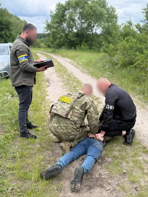 Напали на правоохоронців: на Волині затримали організаторів виїзду військовозобов'язаних за кордон (фото)