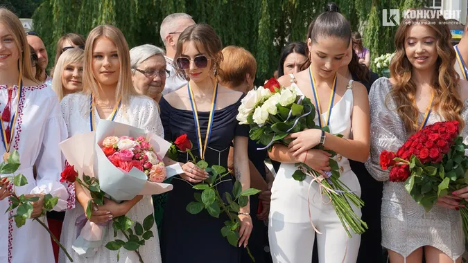 У Луцьку нагородили медалістів: як все було (дуже багато фото)