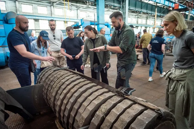 Перша вітчизняна машина для розмінування отримала сертифікат (фото)