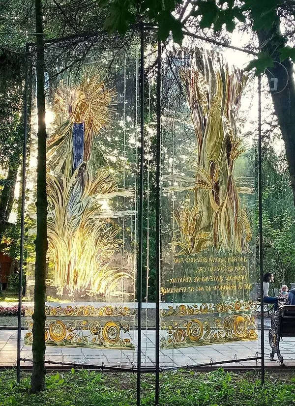 У Луцьку до Дня міста створили нову артінсталяцію (фото)