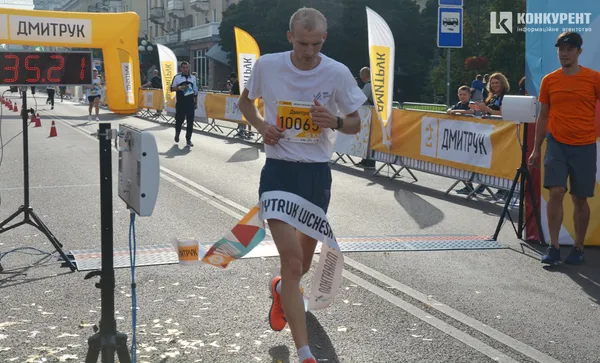Луцький півмарафон фінішував: імена переможців (ФОТО)