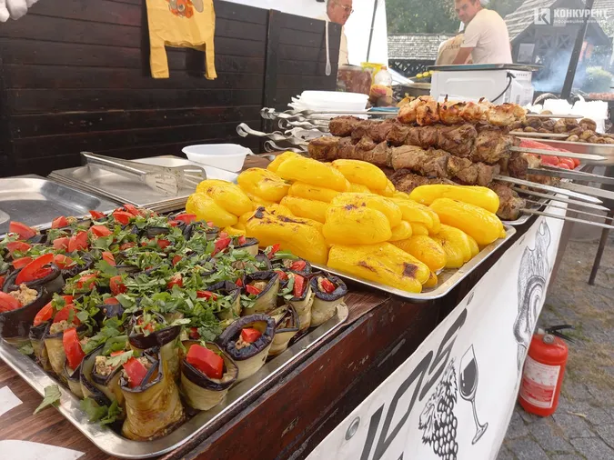 У Луцьку стартував фестиваль вуличної їжі Lutsk Food Fest (фоторепортаж)