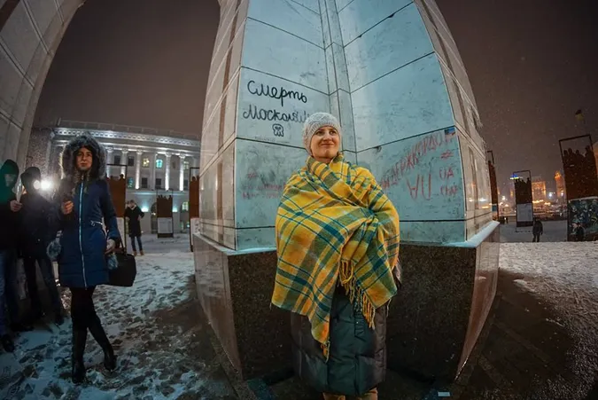 У Києві люди з ковдрою вимагали не поновлювати Насірова на посаді
