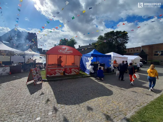 У Луцьку стартував фестиваль вуличної їжі Lutsk Food Fest (фоторепортаж)
