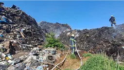 Самозаймання газів: на Волині у Великдень горіло сміттєзвалище (фото)
