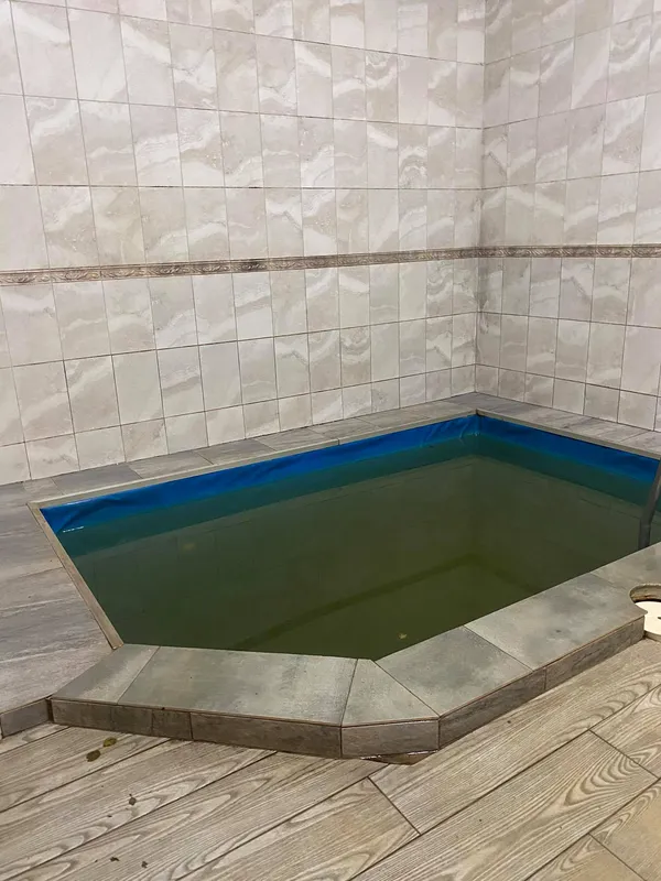 Після відвідин лазні лучанка знайшла у своїй куртці гризуна (фото)