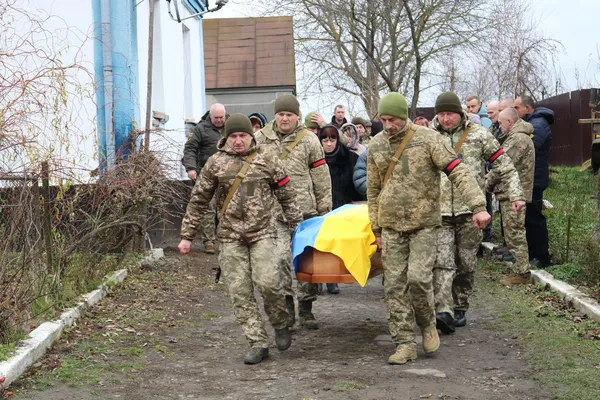 Загинув від удару дроном: у Горохові попрощалися з воїном Олександром Вихневичем (фото)
