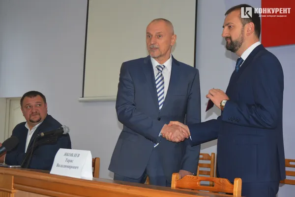 Як соромив та хвалив Савченко голову Луцької РДА Тараса Яковлева (репортаж)
